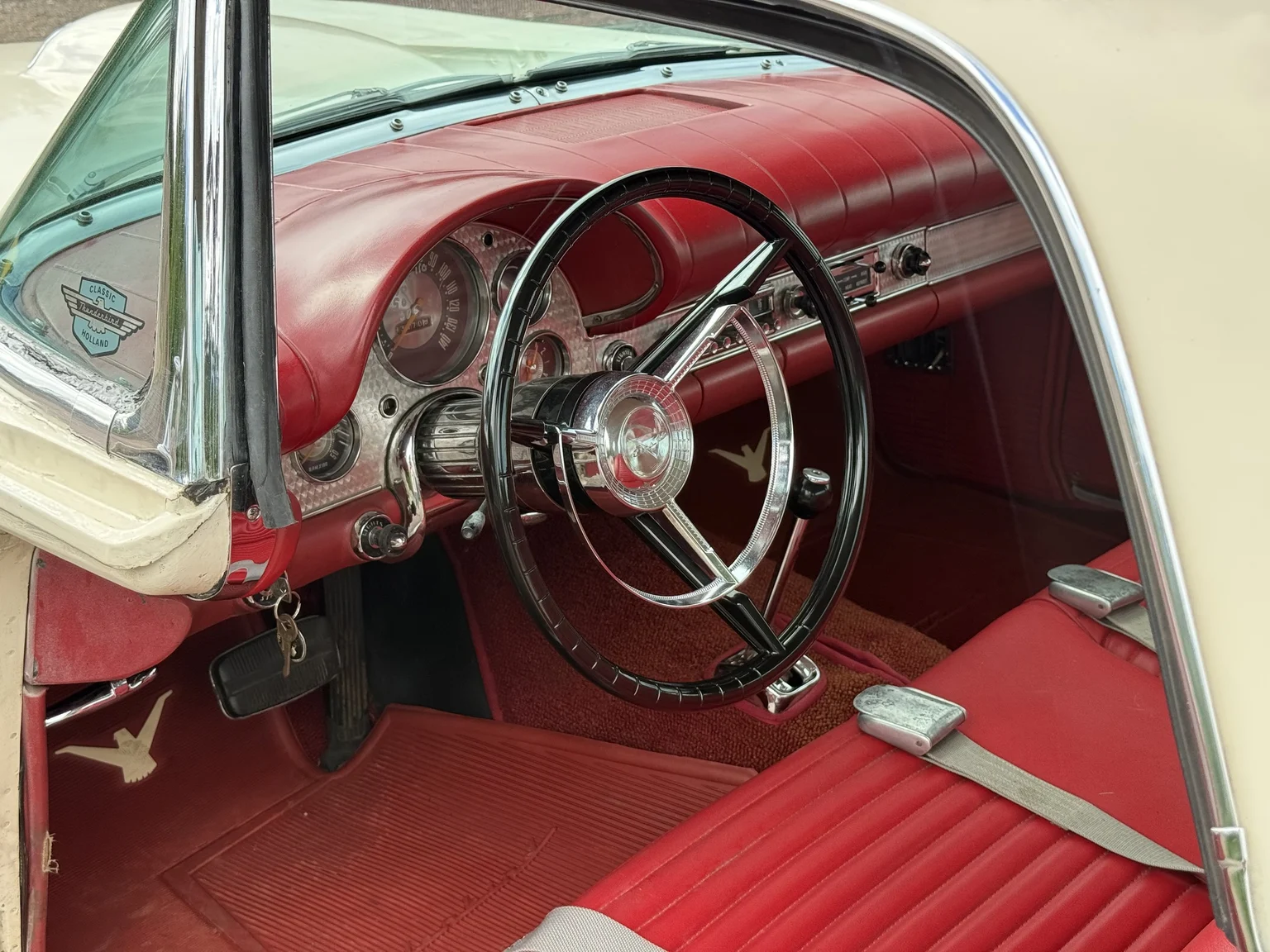 Innenraumfoto von 1957 Ford Thunderbird (2)