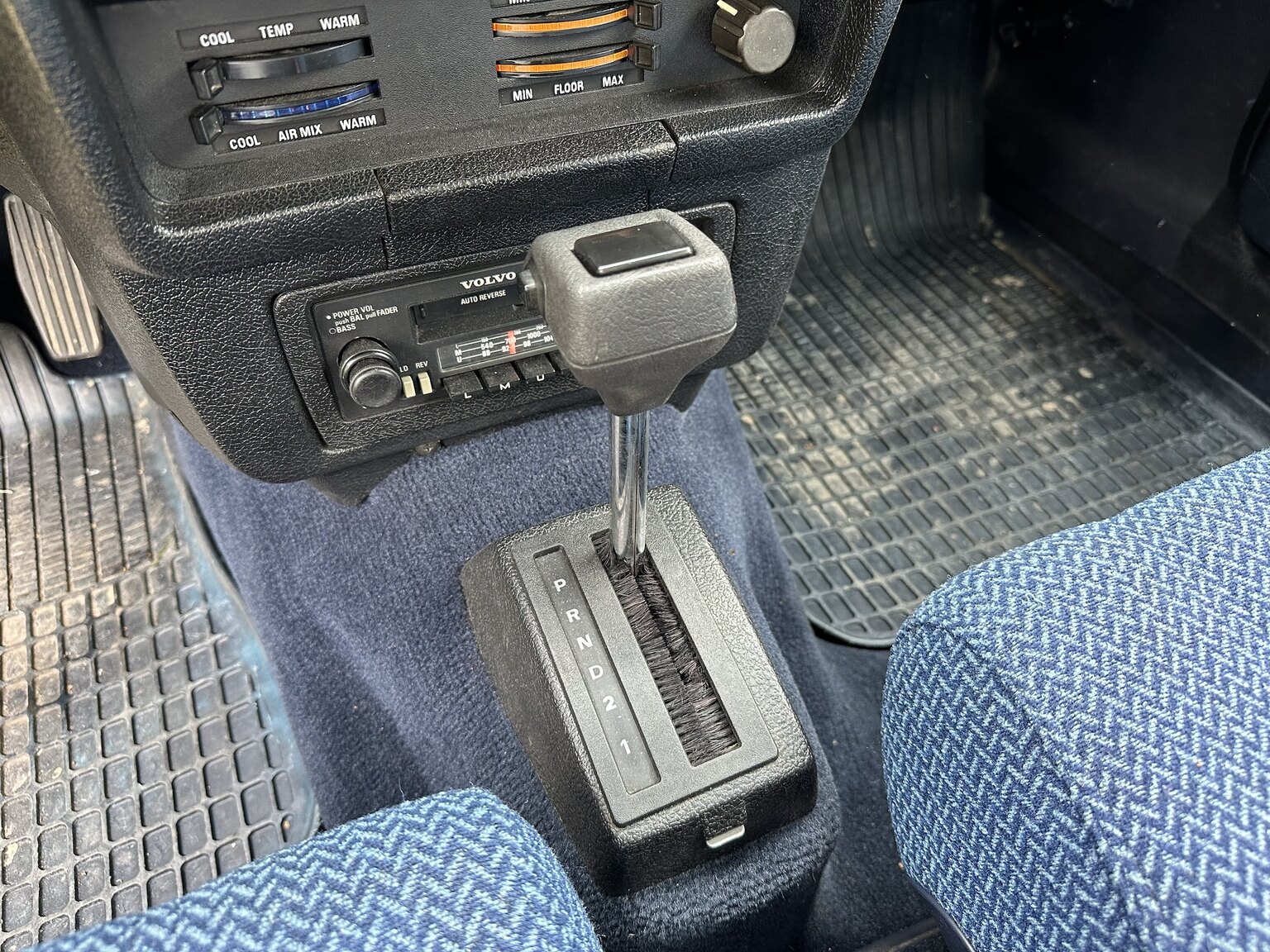 Interiörbild 1986 Volvo 244