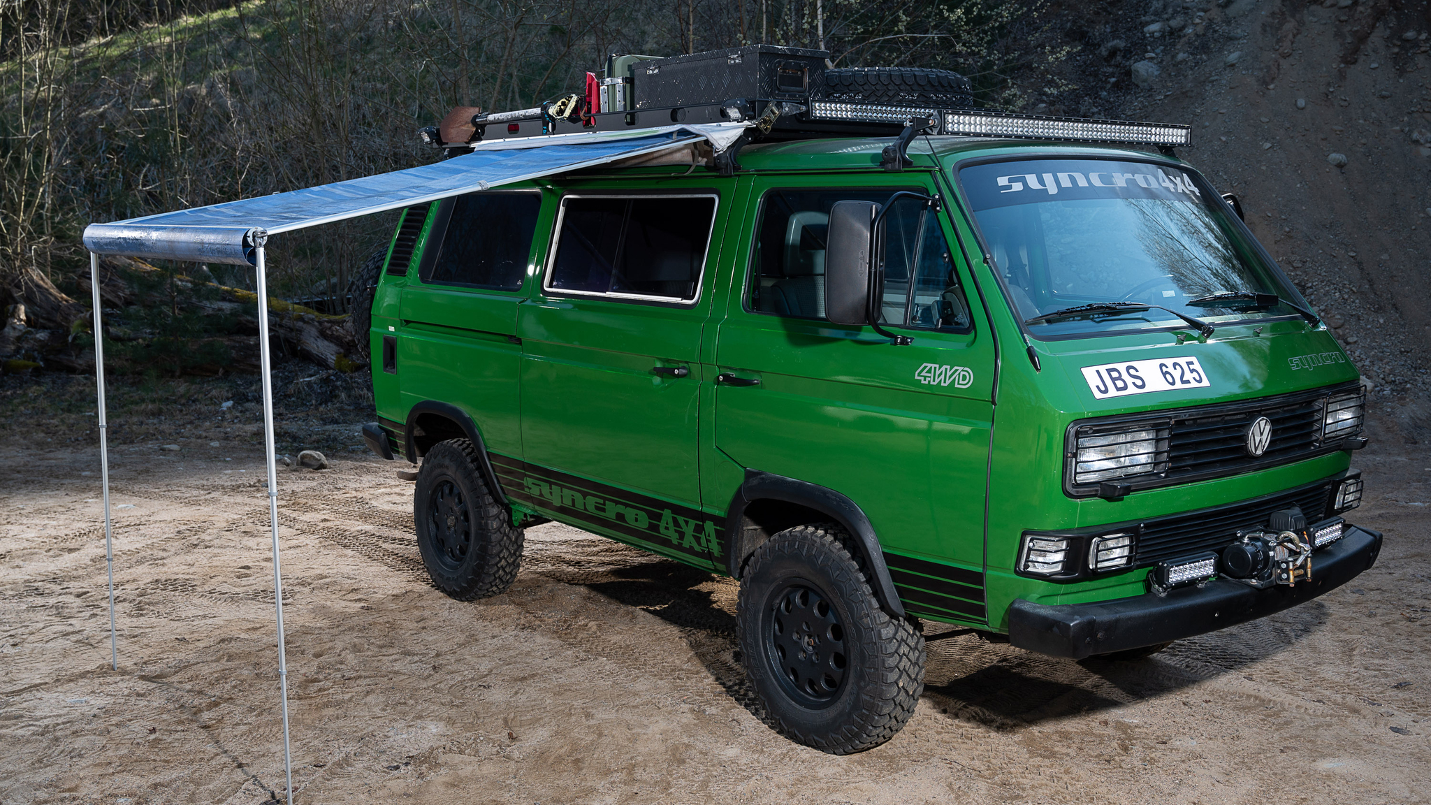 Exterior image of 1992 Volkswagen T3 Kombi Syncro 16" Westfalia