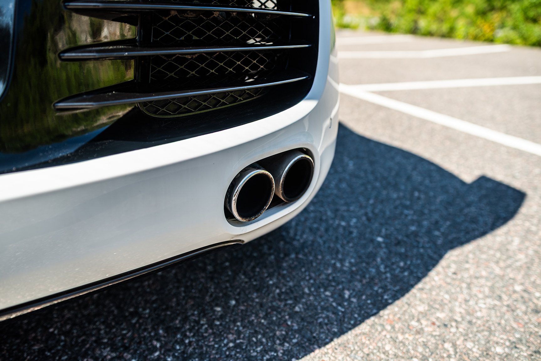 Exterior image of 2008 Audi R8 4.2 V8 Turbo Manuell