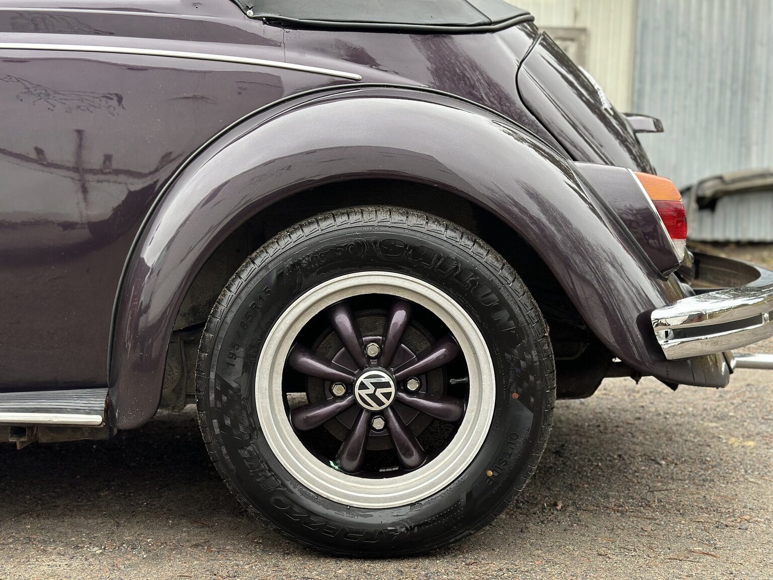 Exteriörbild på 1968 Volkswagen Beetle 1500 Cabriolet