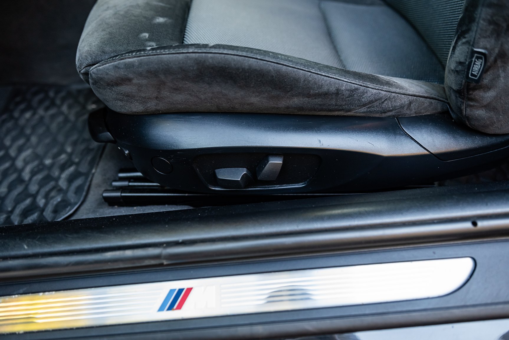 Interior image of 2009 BMW 325Xi