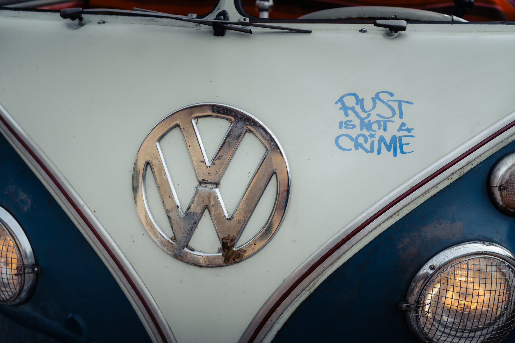 Aussenfoto 1964 Volkswagen Kleinbus Transporter 1500 Deluxe “21-fönsters Samba”