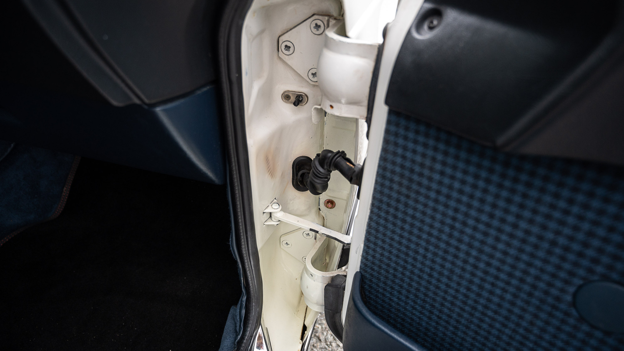 Interior image of 1983 BMW 635 CSi