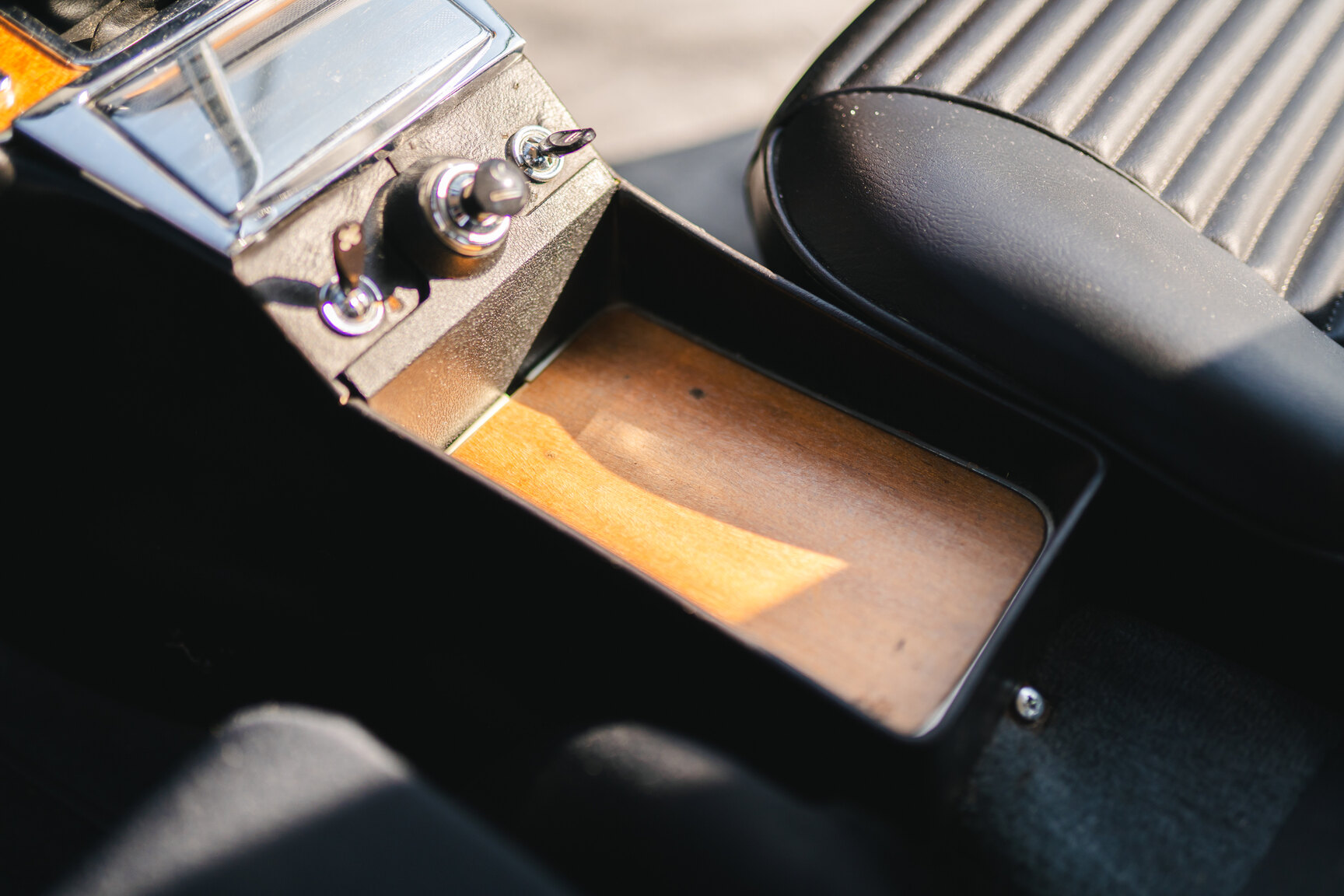 Interior image of 1972 Alfa Romeo 2000 GTV