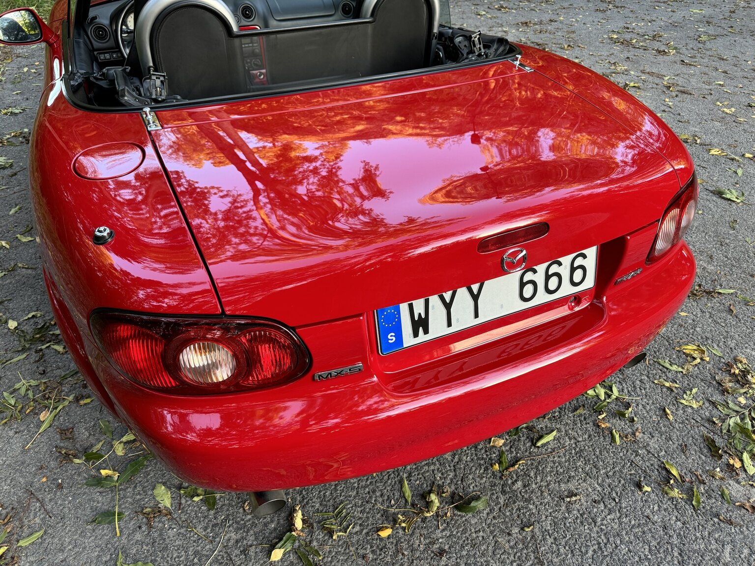 Exterior image of 2004 Mazda MX-5