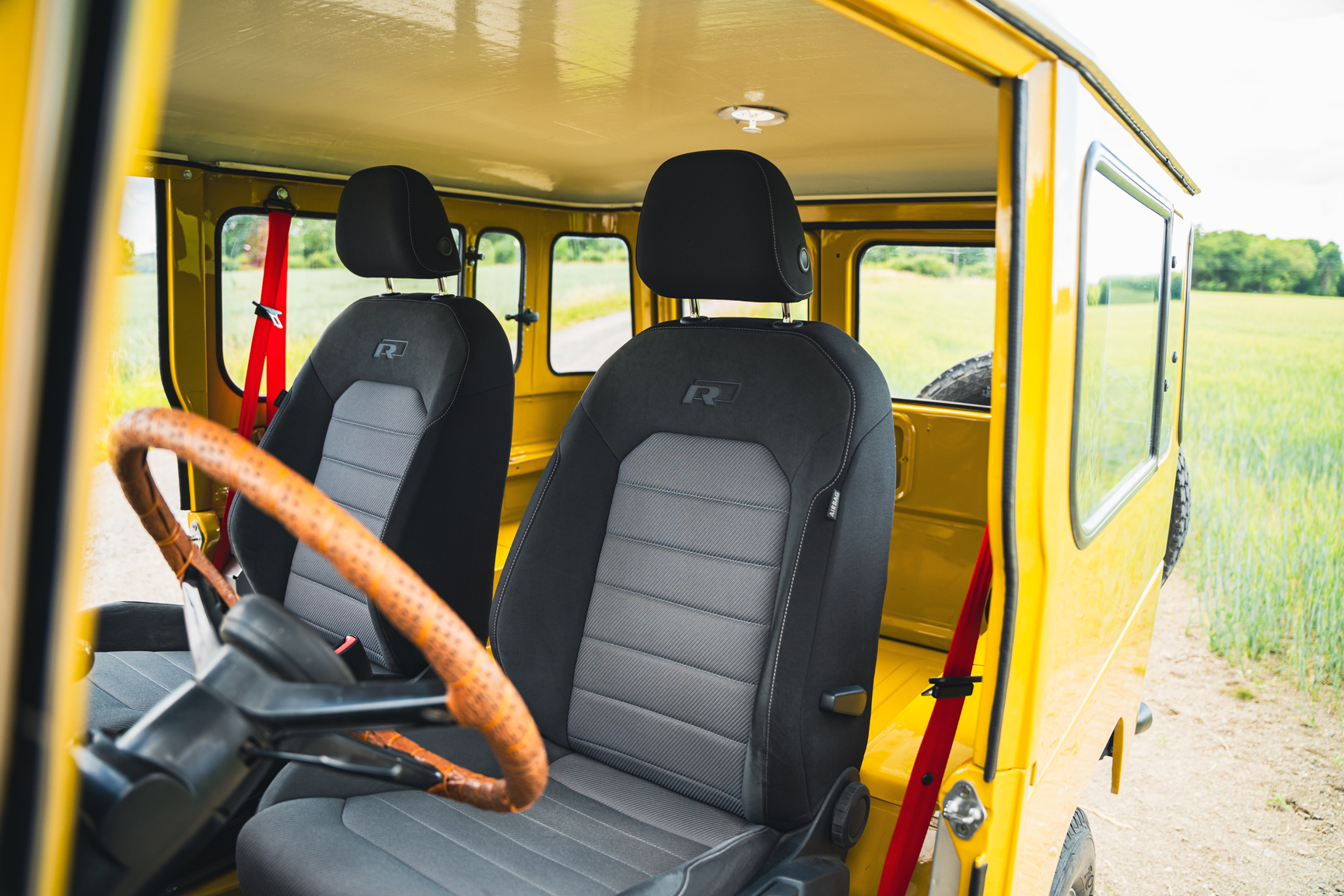 Interior image of 1976 Toyota Land Cruiser BJ40