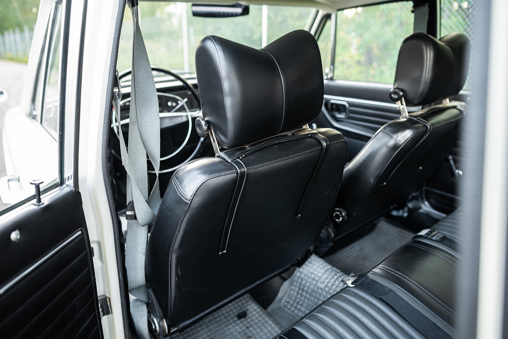 Interior image of 1967 Volvo 144 1.8 