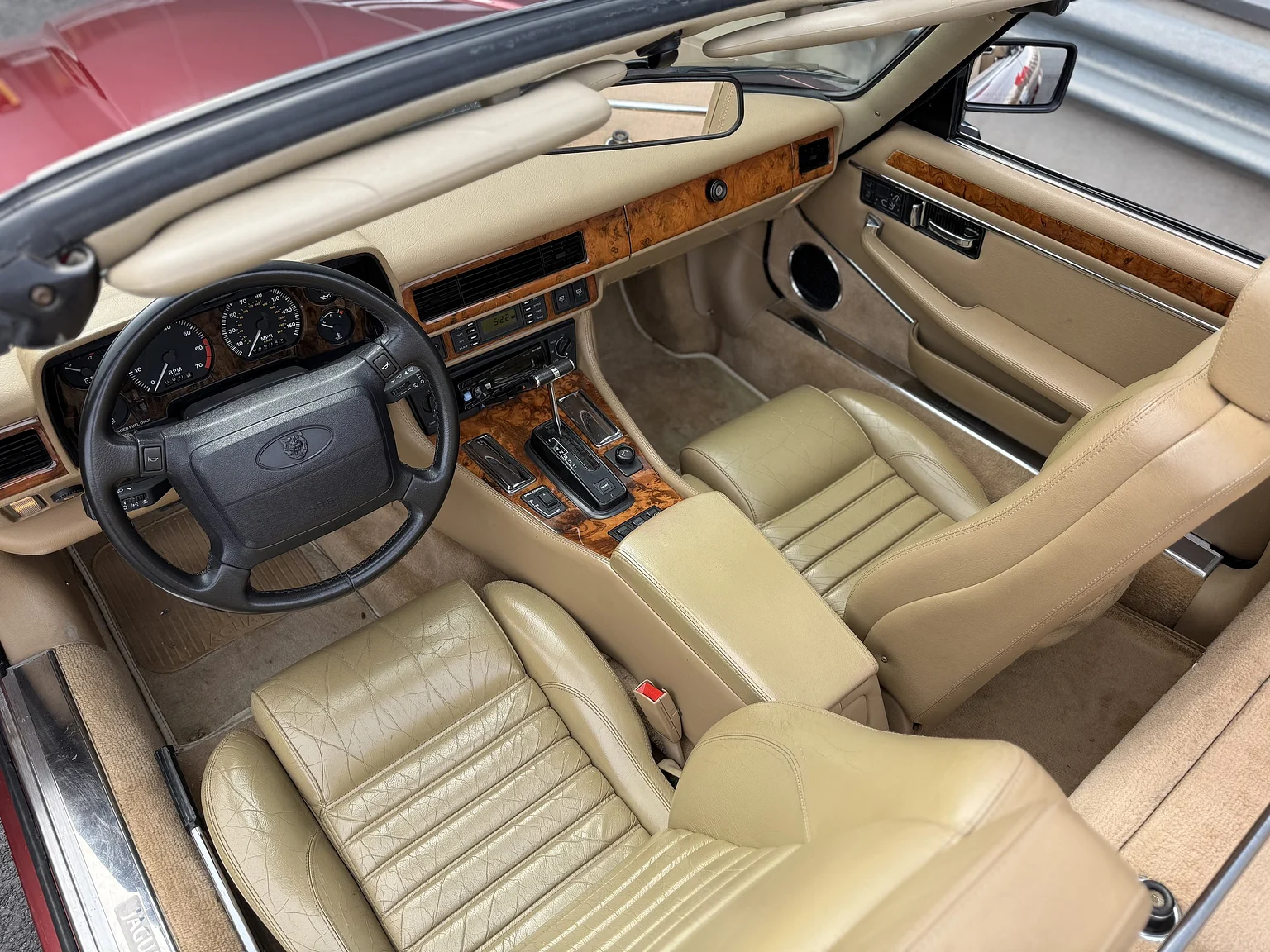 Interior image of 1993 Jaguar XjS Cabriolet (3)