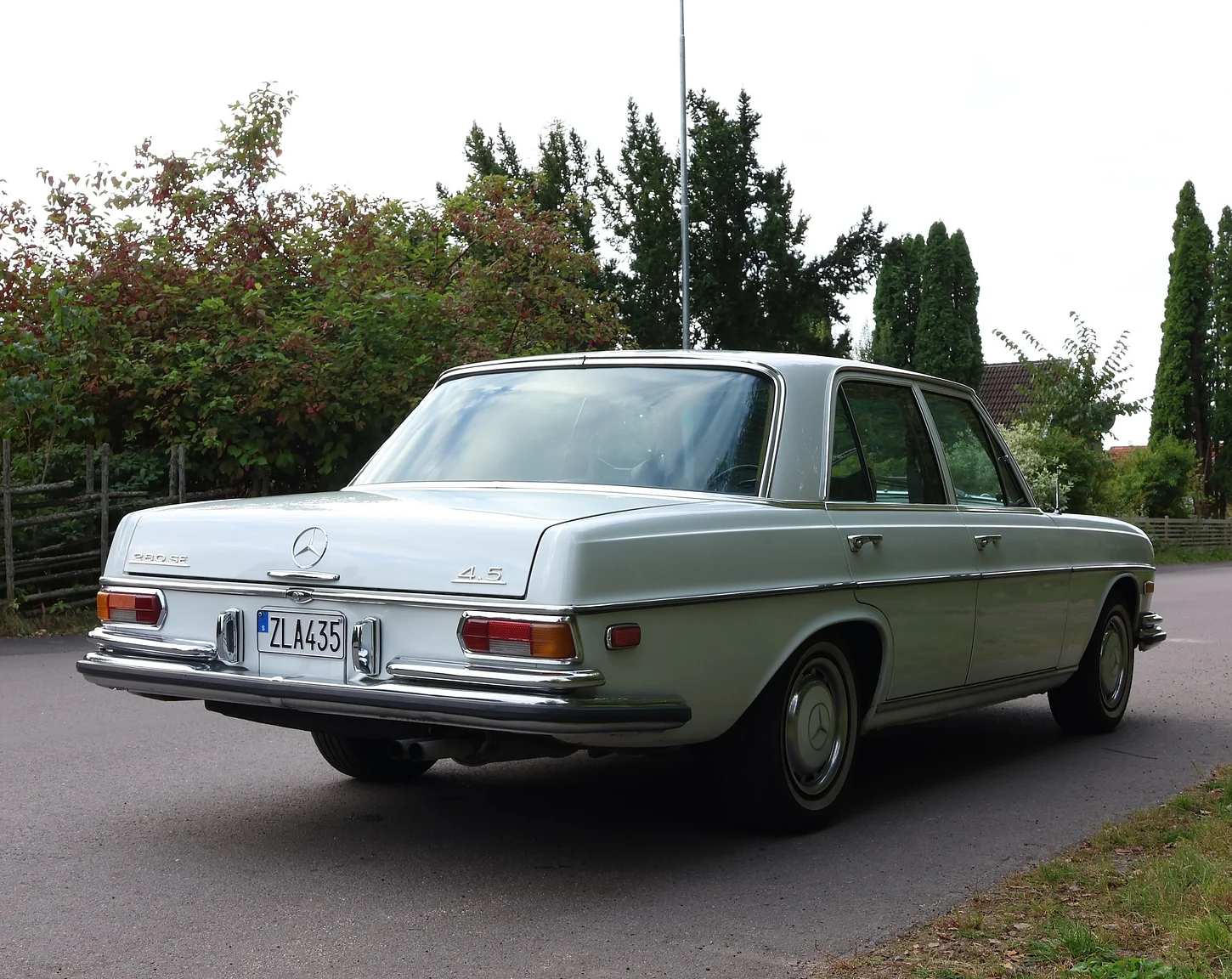 Aussenfoto 1972 Mercedes-Benz 280 SE 4.5  (5)
