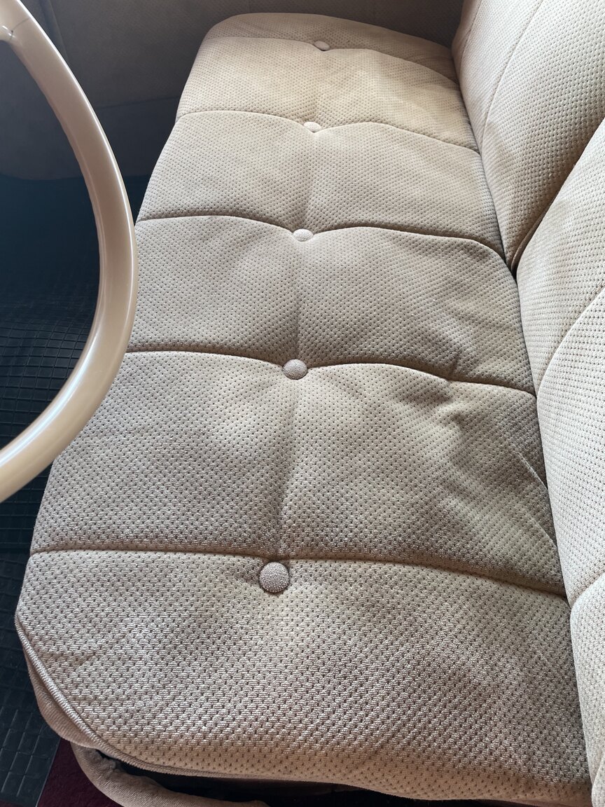Interior image of 1940 Hudson Modell 40 Traveller Brougham 