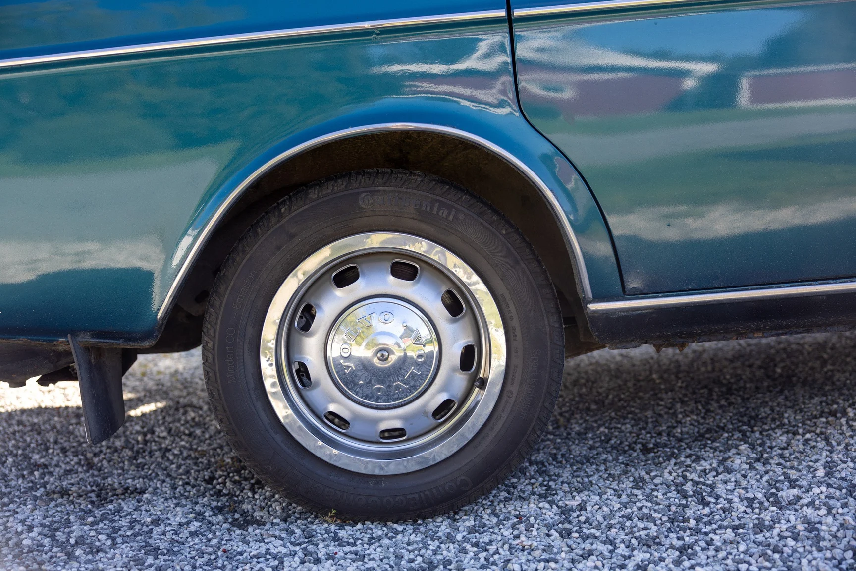 Exterior image of 1973 Volvo 164E (35)