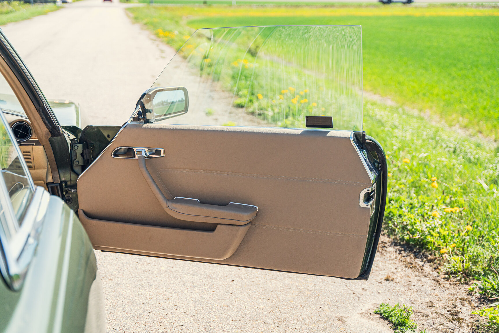 Interiörbild 1976 Mercedes-Benz 450 SLC (6)