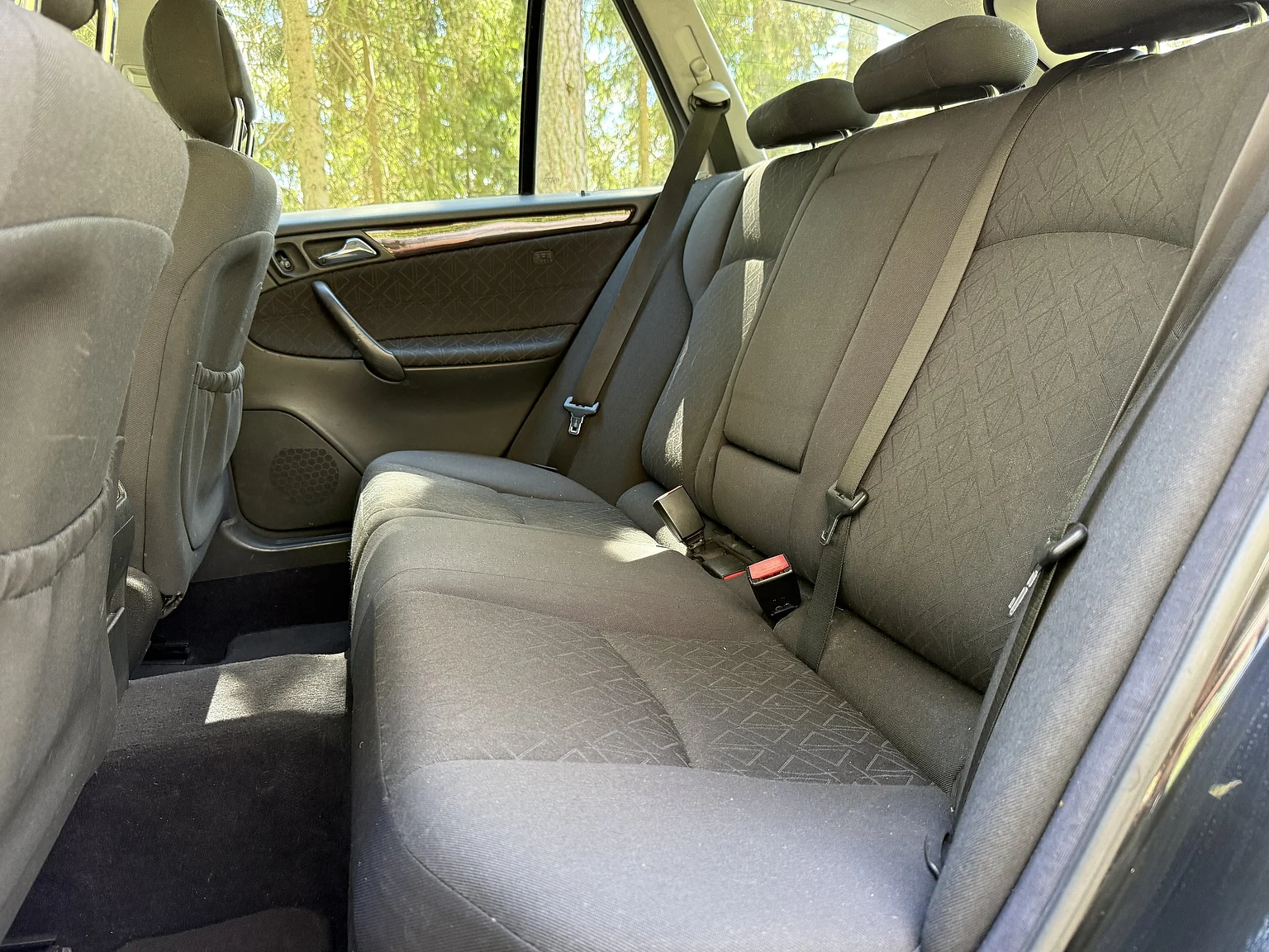Innenraumfoto von 2002 Mercedes-Benz C 320 T (57)