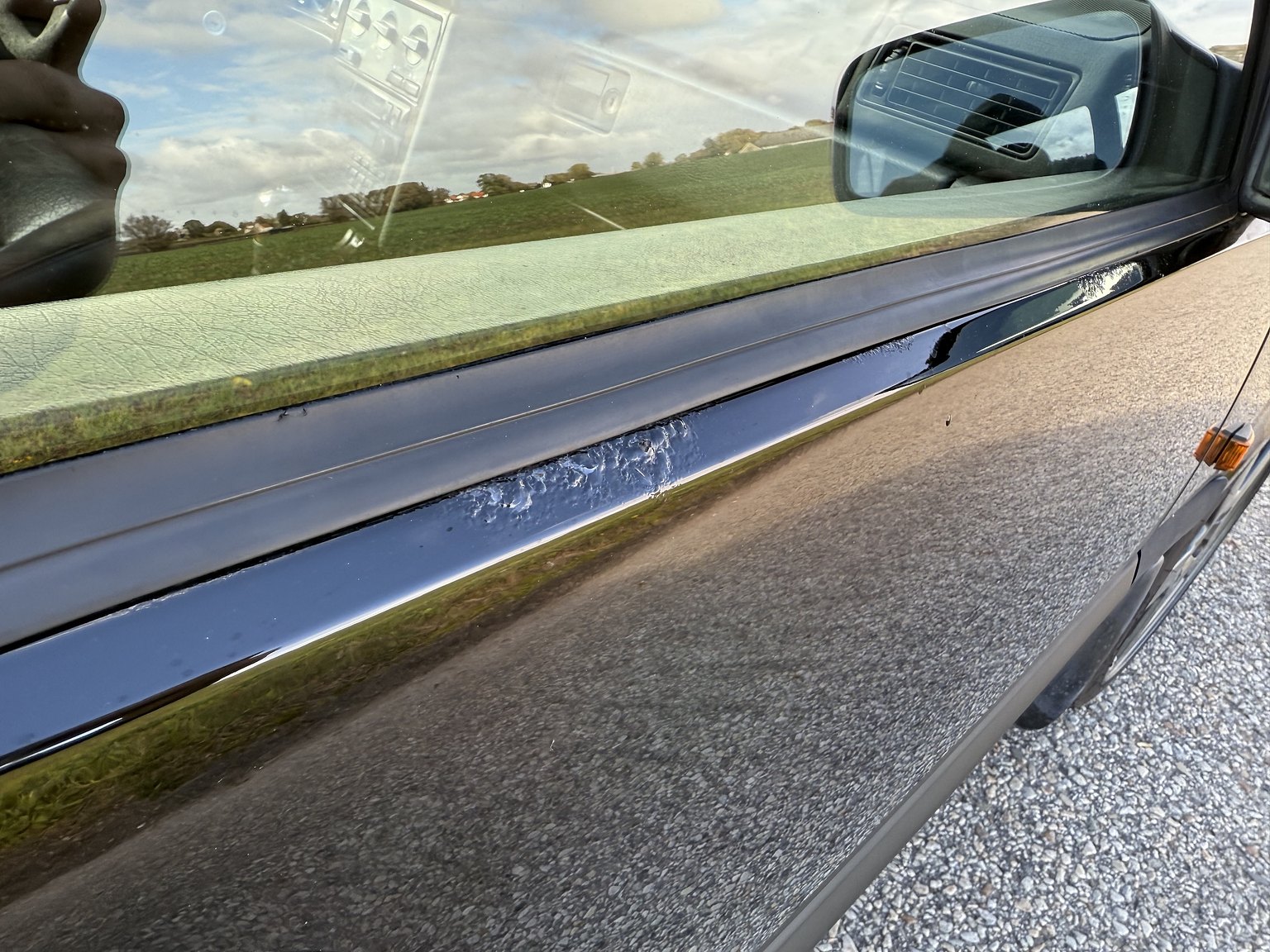 Exterior image of 1995 VOLVO 855 T5R T-5R
