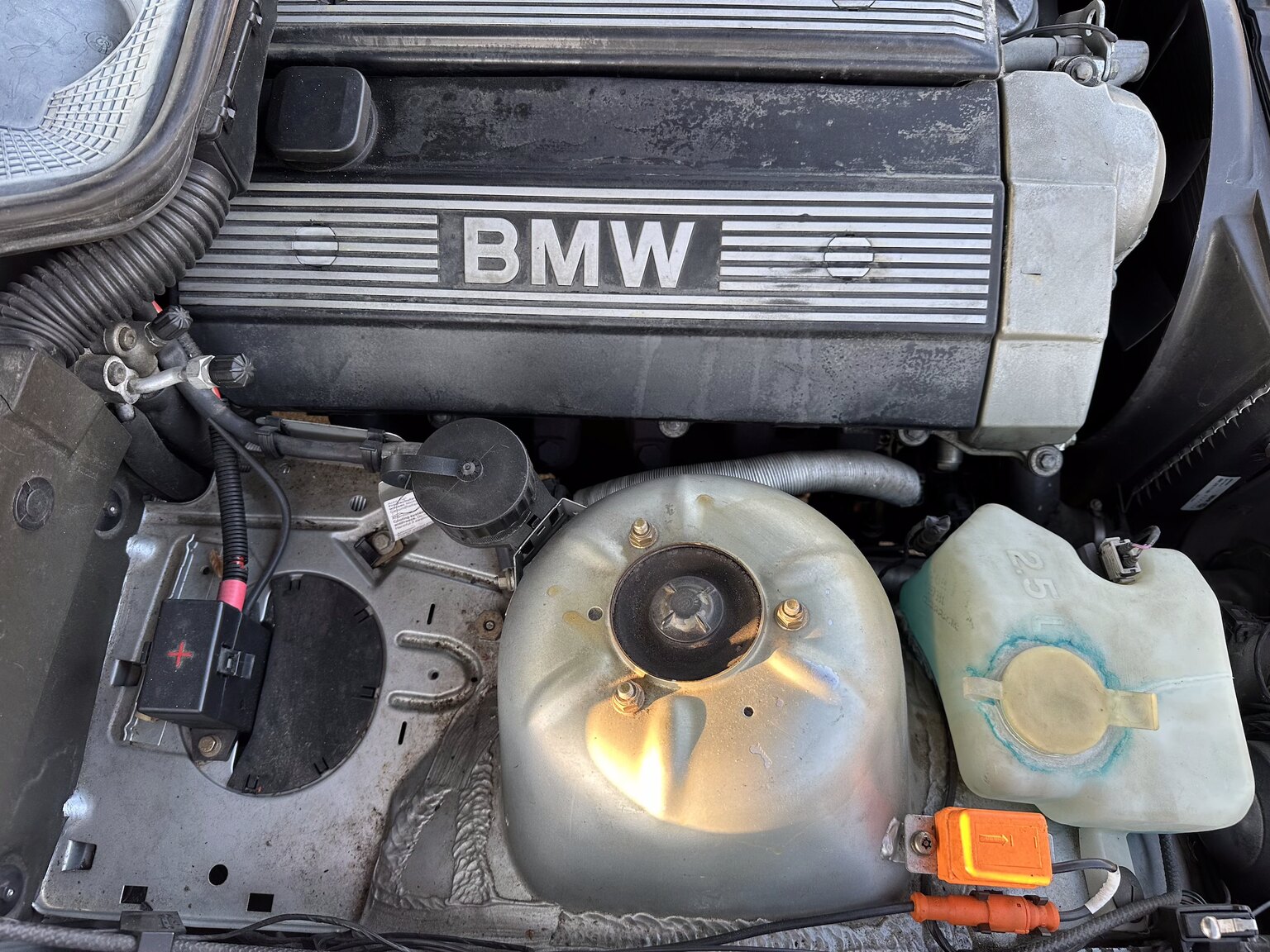 Image of 1993 BMW 325i Convertible mechanics
