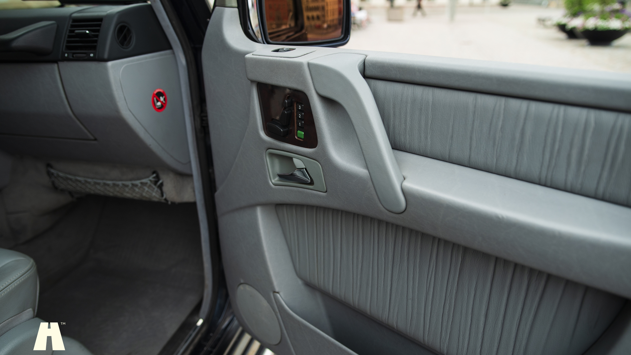 Interiörbild 2004 Mercedes-Benz G400 (KORT)