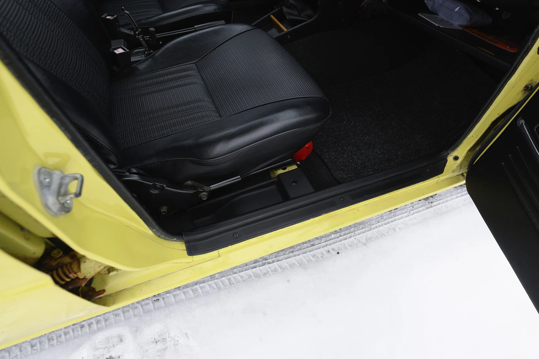 Interiörbild 1975 Toyota Corolla KE30 (26)