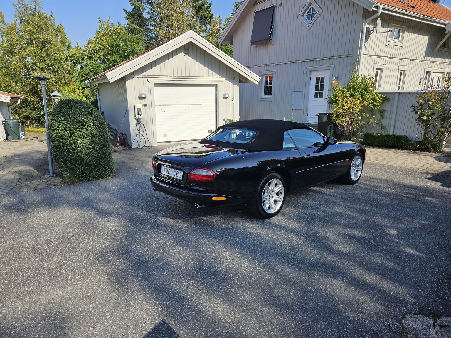 Exteriörbild på 1998 Jaguar XK8 Cabriolet