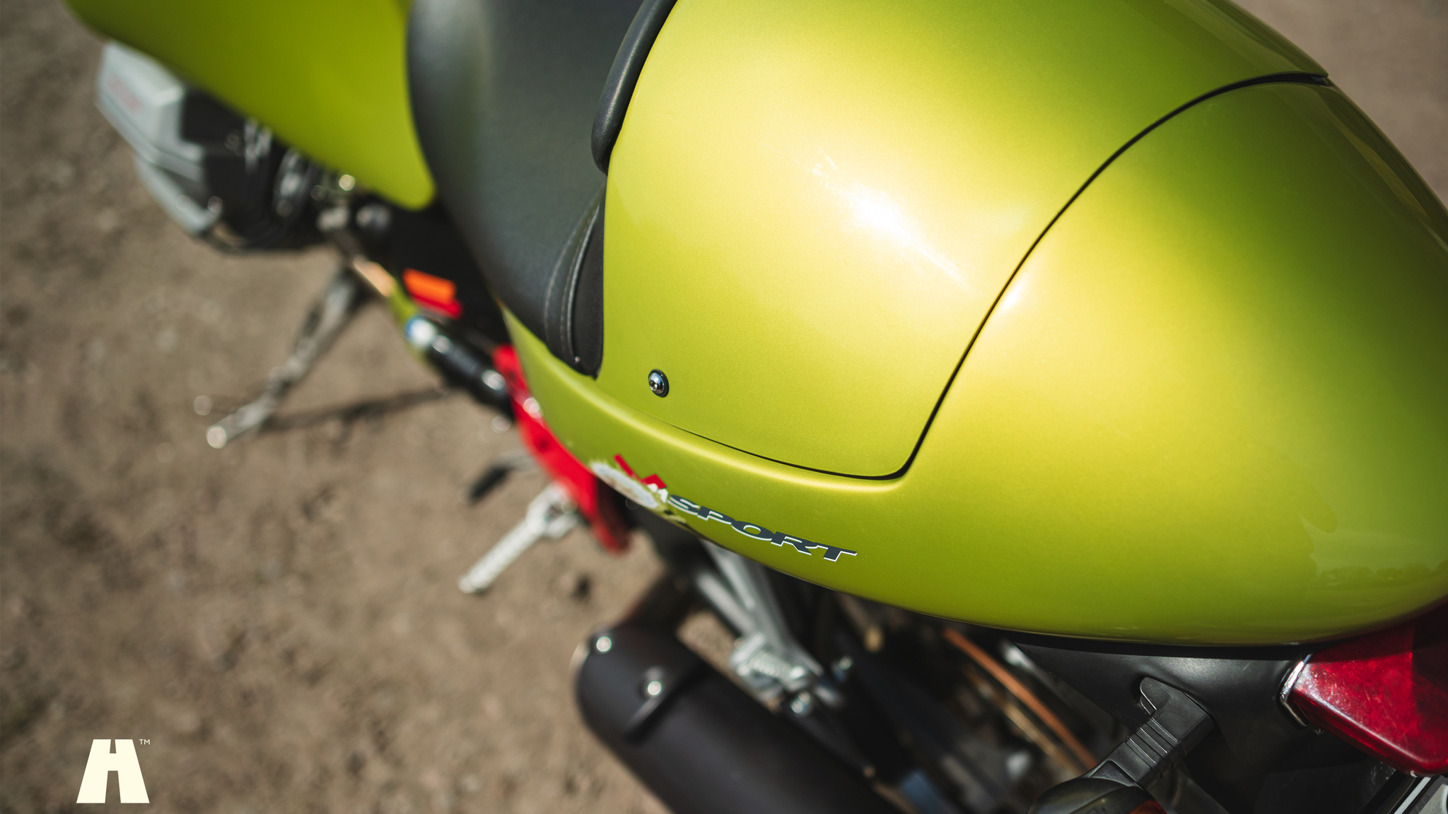 Exterior image of 2002 Moto Guzzi V11 Sport (36)