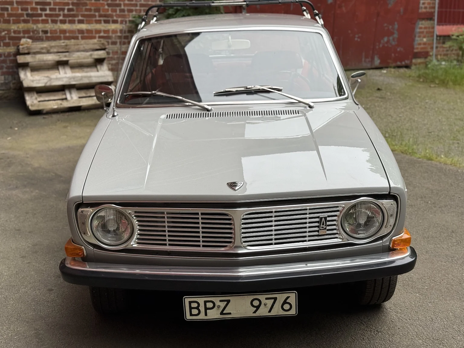 Exteriörbild på 1970 Volvo 142 2.0 Automatic (5)