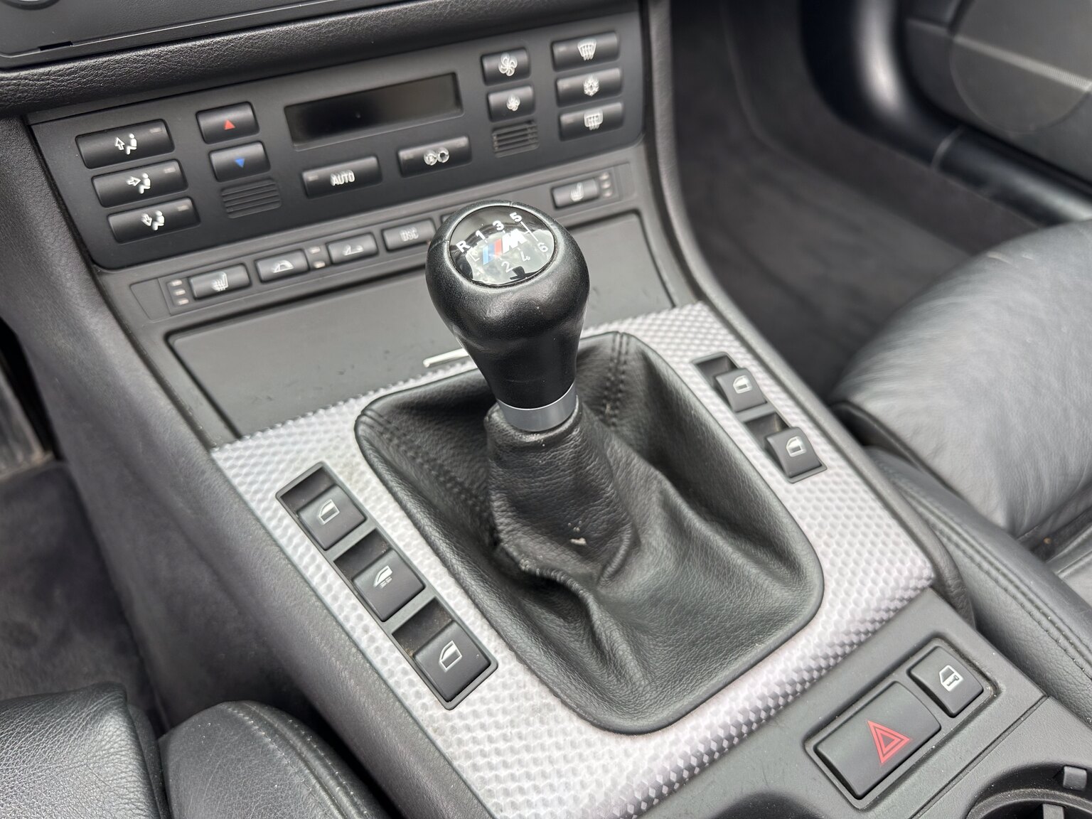 Innenraumfoto von 2005 BMW 330Ci