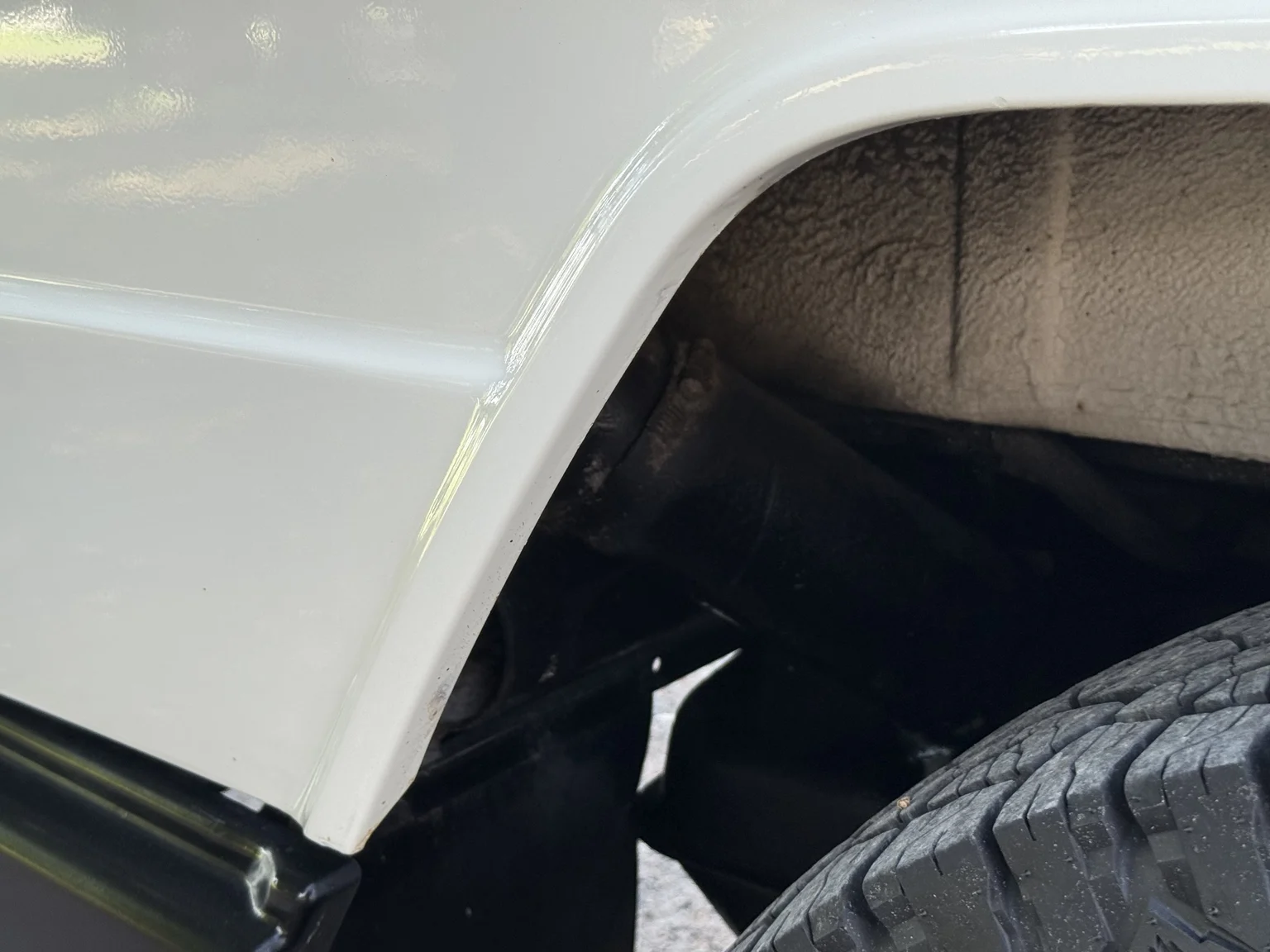 Exterior image of 1981 Mercedes-Benz 240 GD (53)