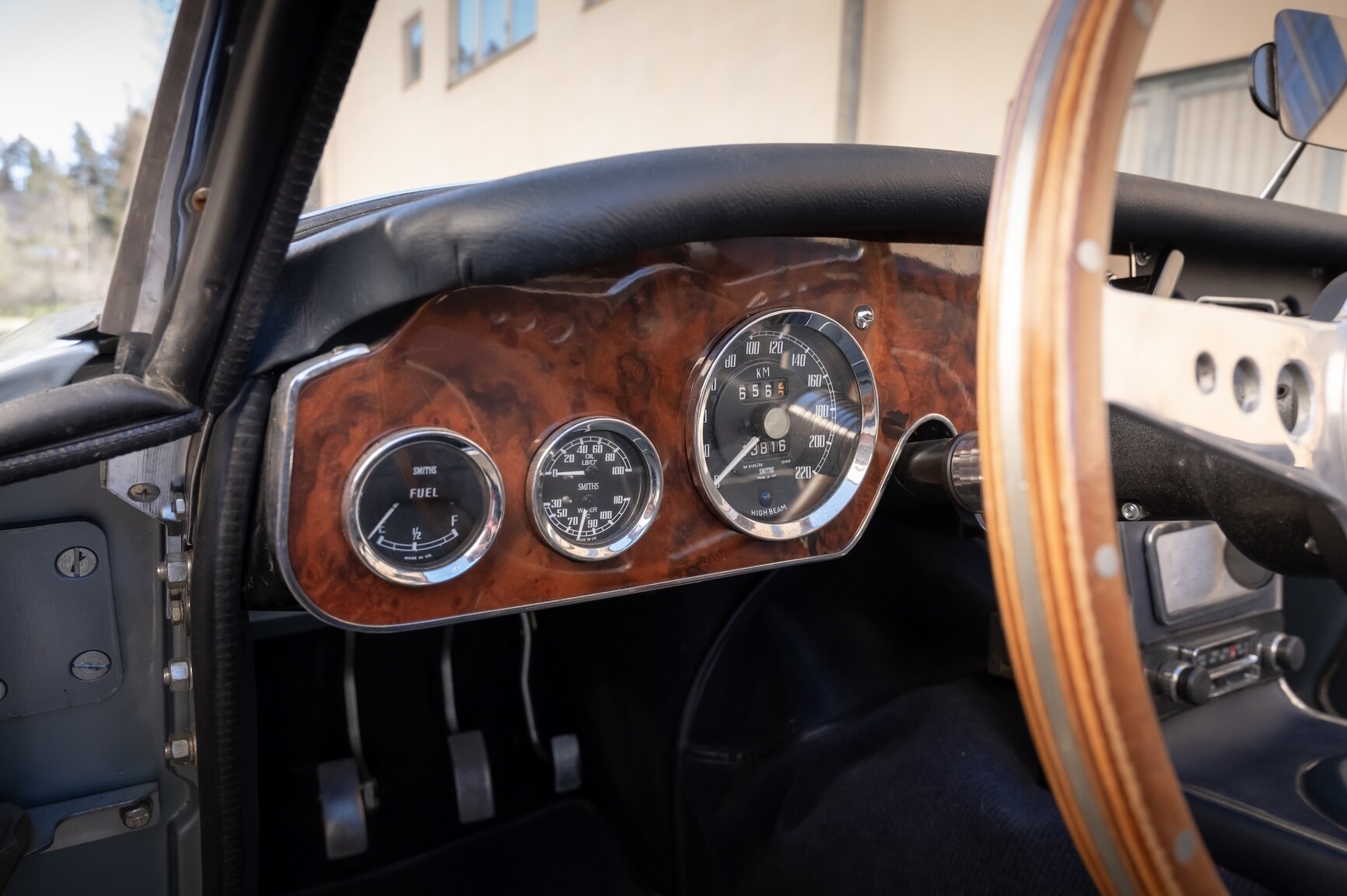 Interior image of 1967 Austin-Healey 3000 MK3 Phase 2