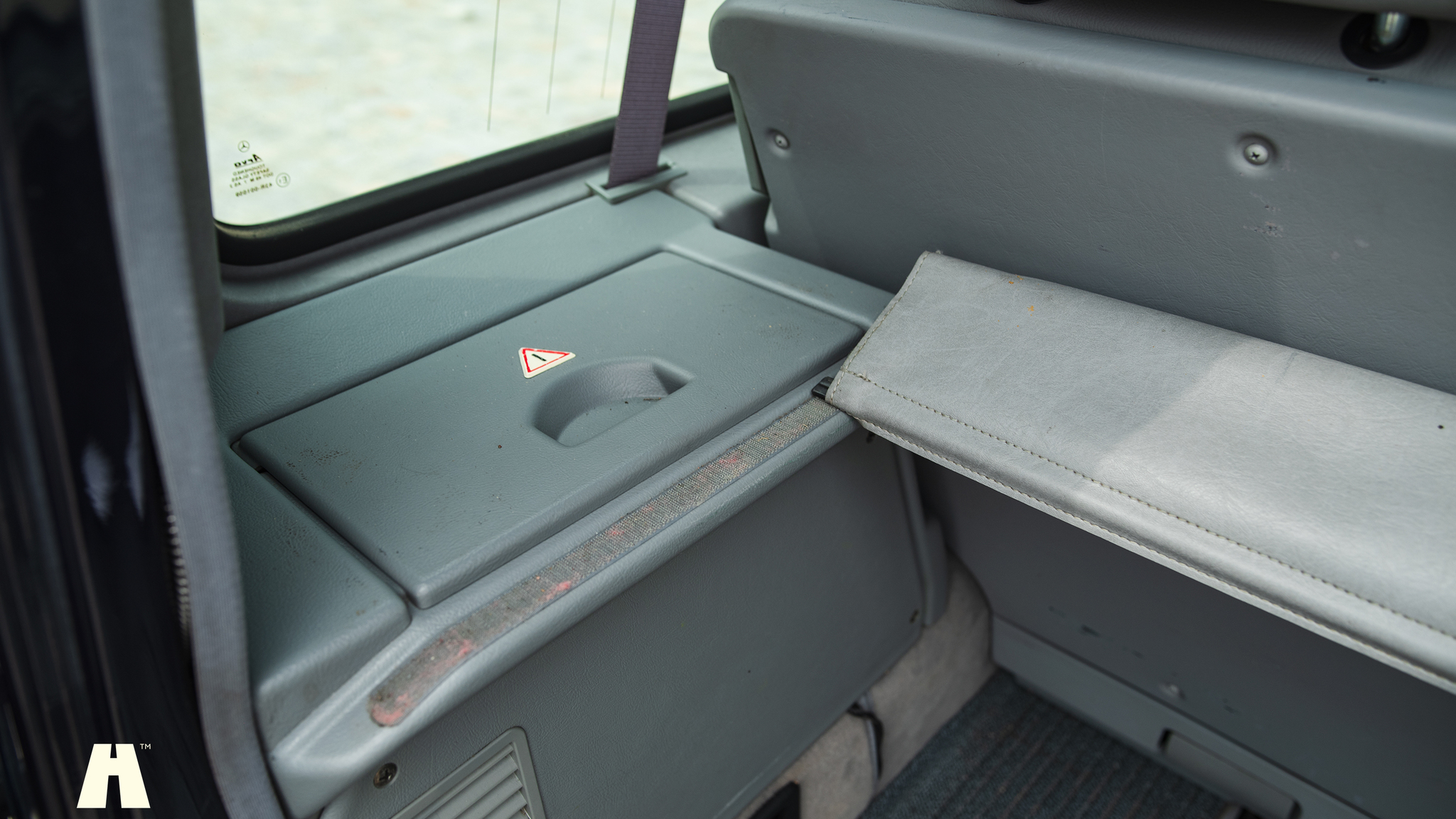 Interiörbild 2004 Mercedes-Benz G400 (KORT)