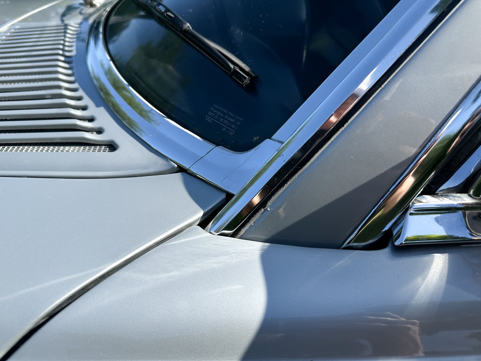 Exteriörbild på 1972 Mercedes-Benz 350 SL