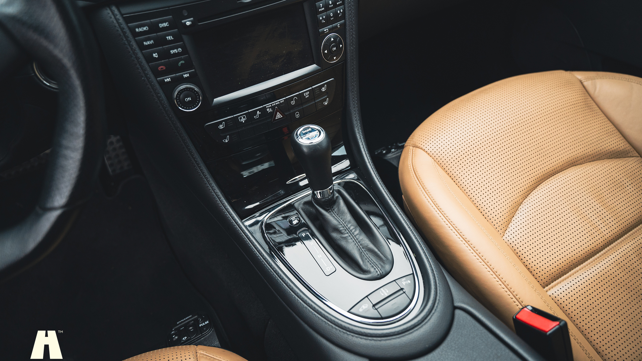 Innenraumfoto von 2008 Mercedes-Benz CLS 63 AMG (41)