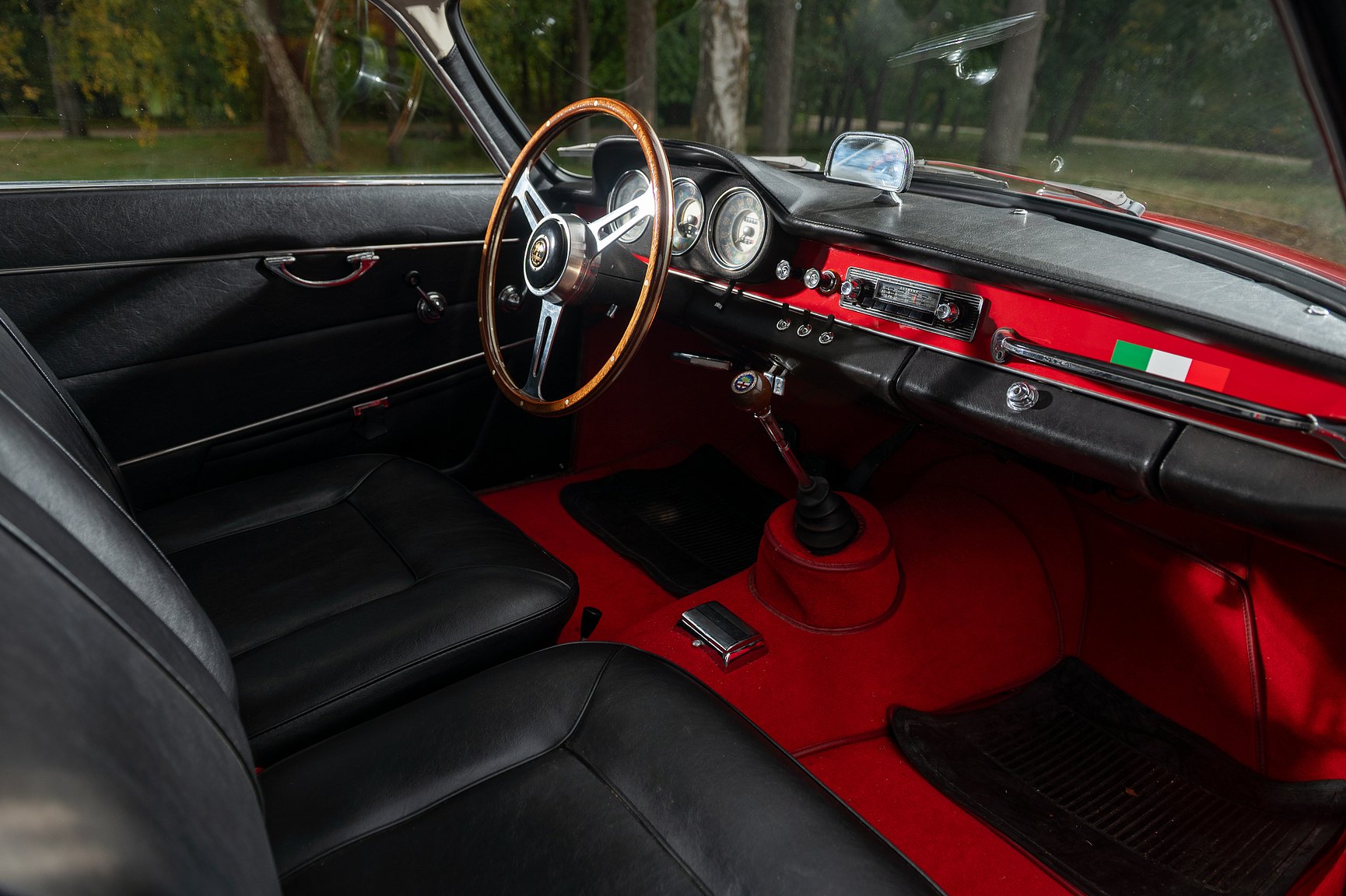 Interior image of 1962 Alfa Romeo Giulia Sprint 1600