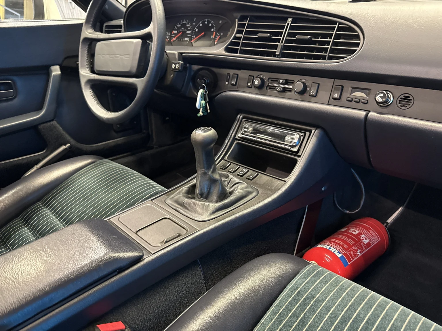 Innenraumfoto von 1989 Porsche 944 2.7 (52)