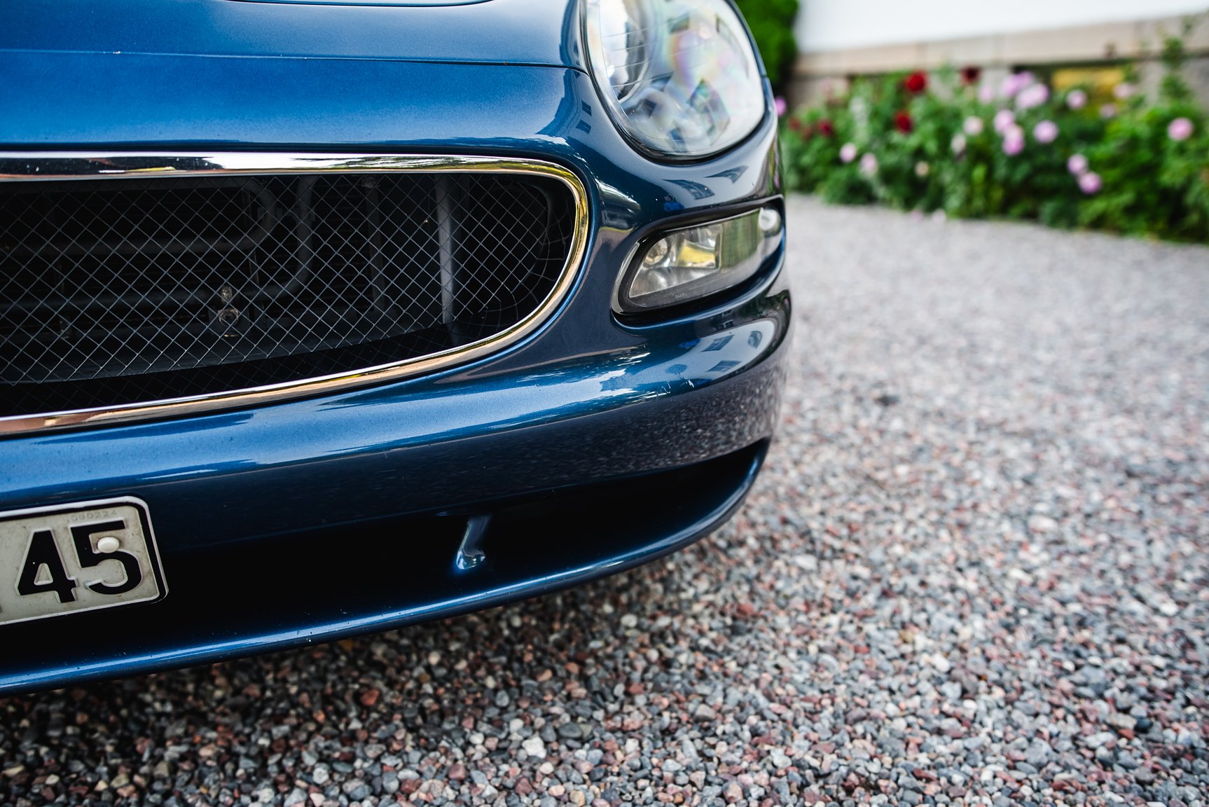 Exterior image of 2000 Maserati 3200 GT