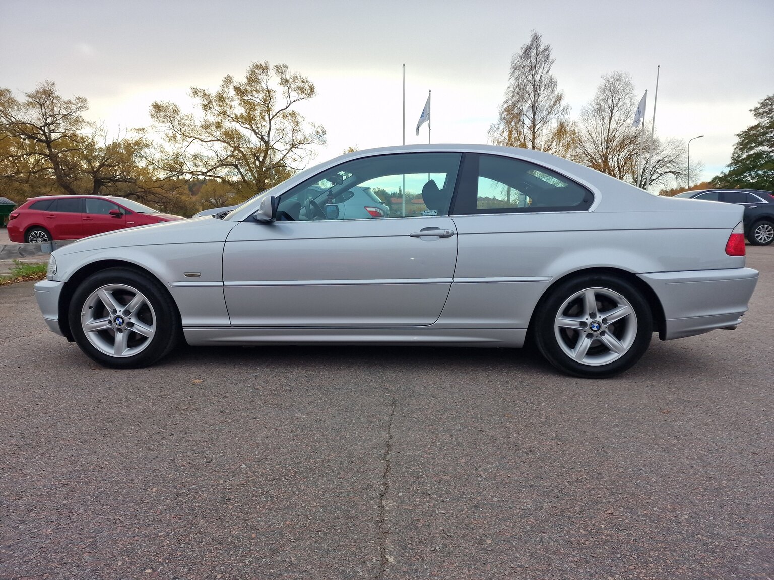 Exterior image of 2002 BMW 320Ci