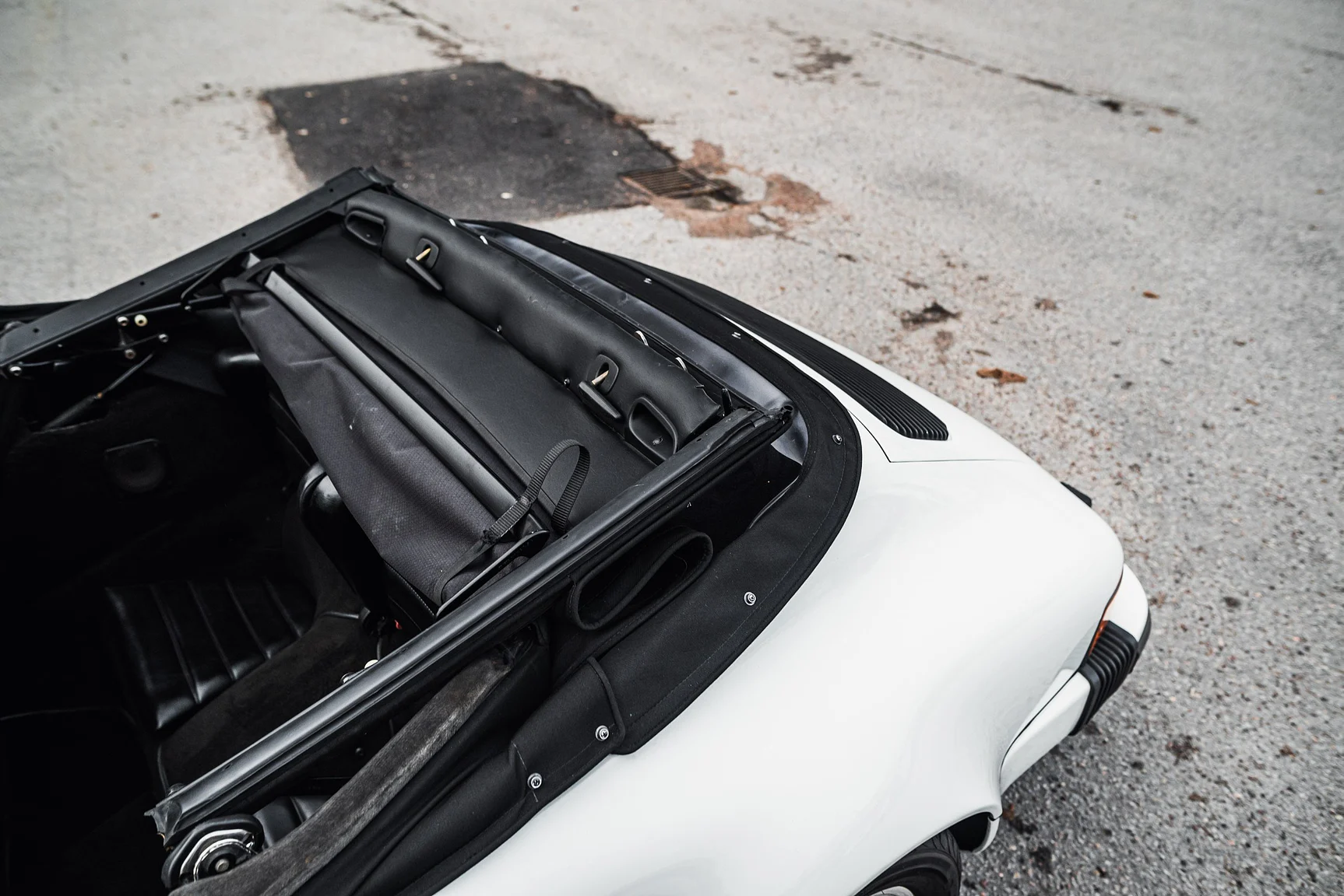 Exterior image of 1983 Porsche 911 SC (21)