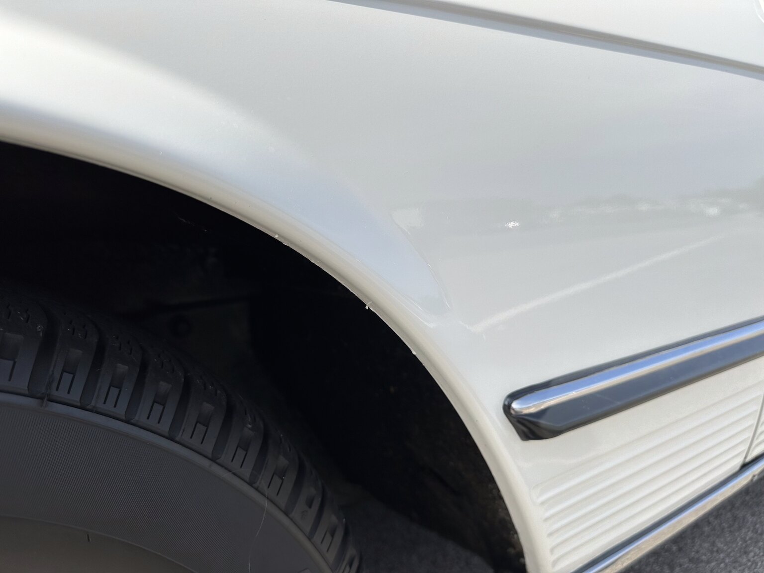 Exterior image of 1972 Mercedes-Benz 350 SL