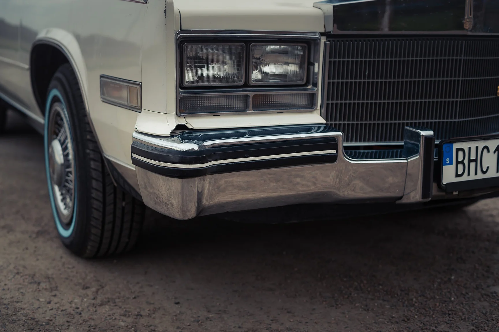 Exterior image of 1984 Cadillac Eldorado Biarritz Convertible (29)