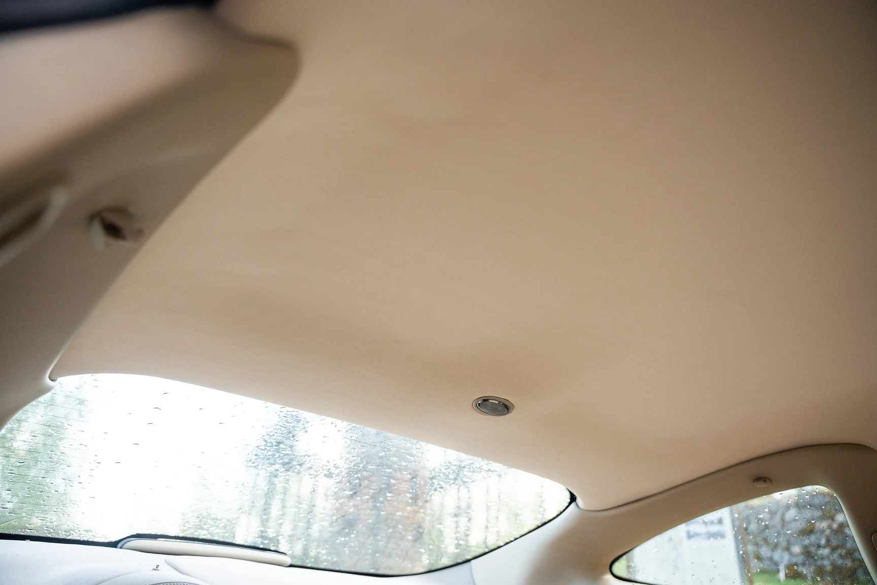Interior image of 1999 Jaguar XKR - NO RESERVE (58)