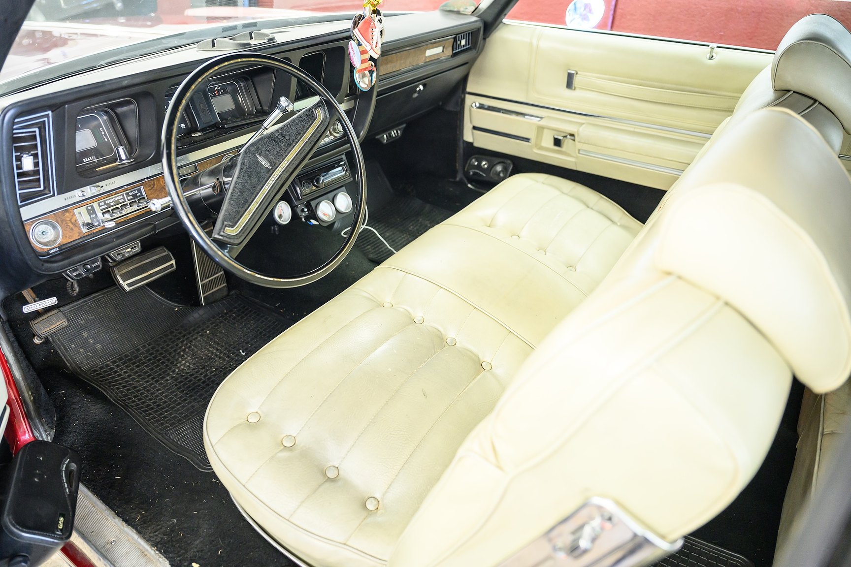 Interiörbild 1970 Oldsmobile Ninety-Eight Convertible 7.5 V8