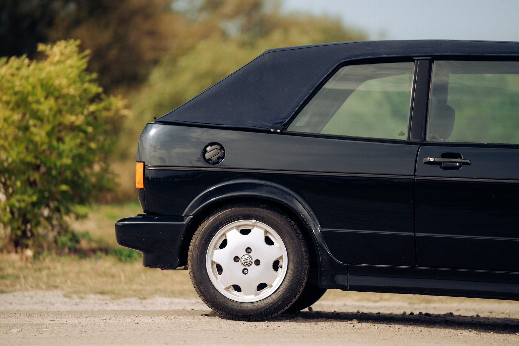 Exterior image of 1991 VW Golf Cabriolet "Etienne Aigner Edition"