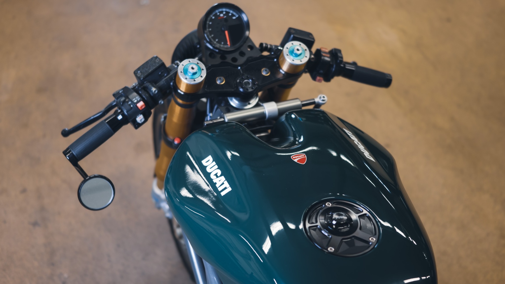 Exteriörbild på 2001 Ducati 750SS ie