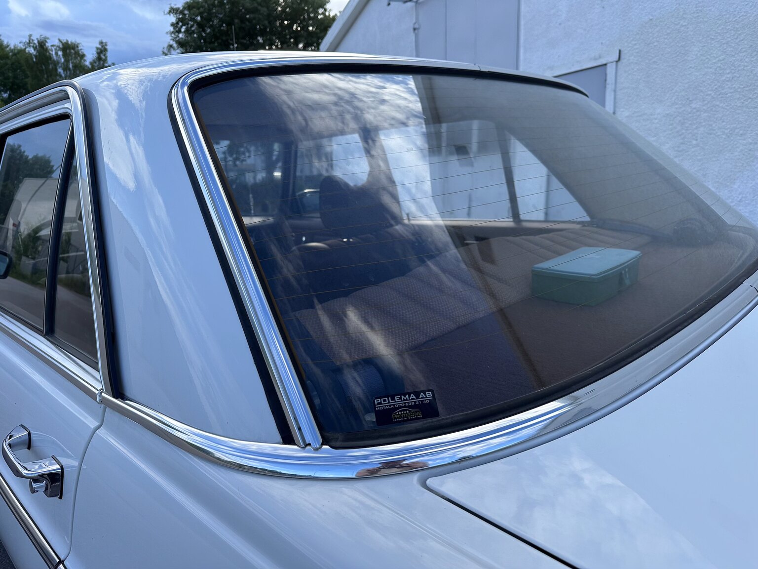 Exteriörbild på 1975 Mercedes Benz 200