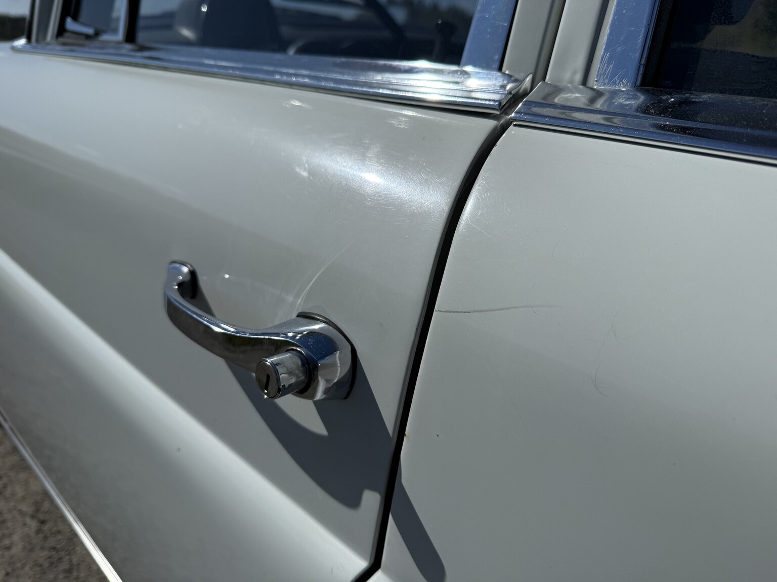 Exterior image of 1967 Mercedes-Benz 230 Safari