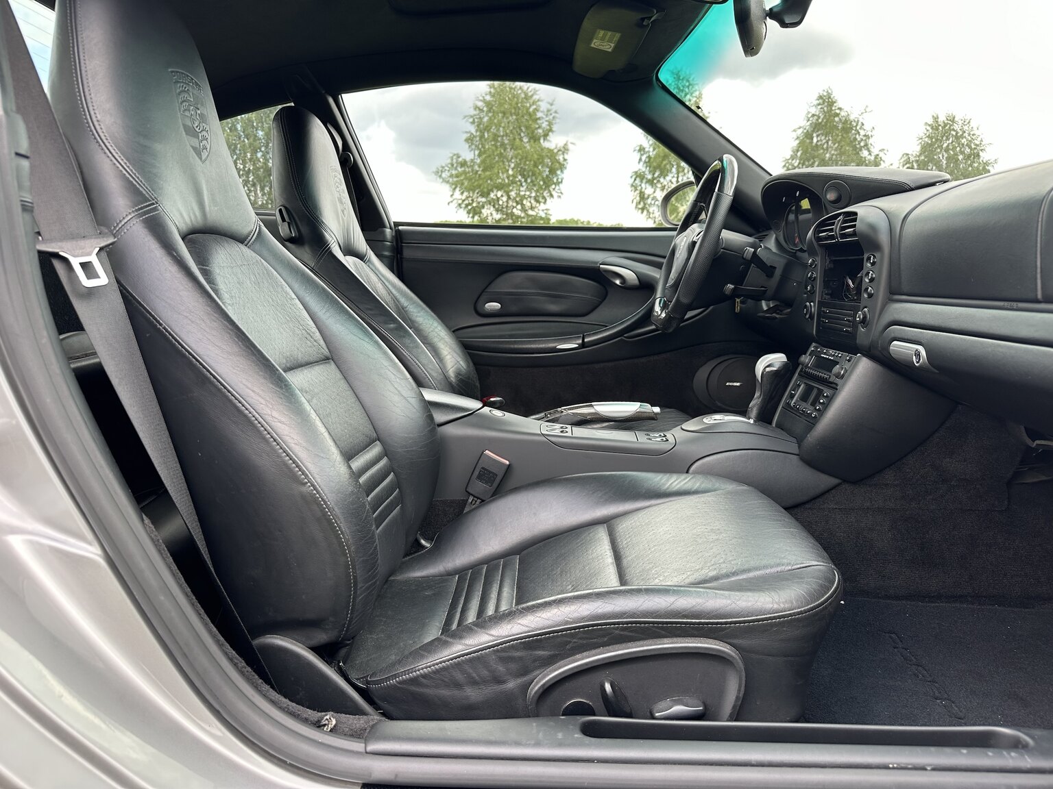 Innenraumfoto von 2002 Porsche 996 Turbo