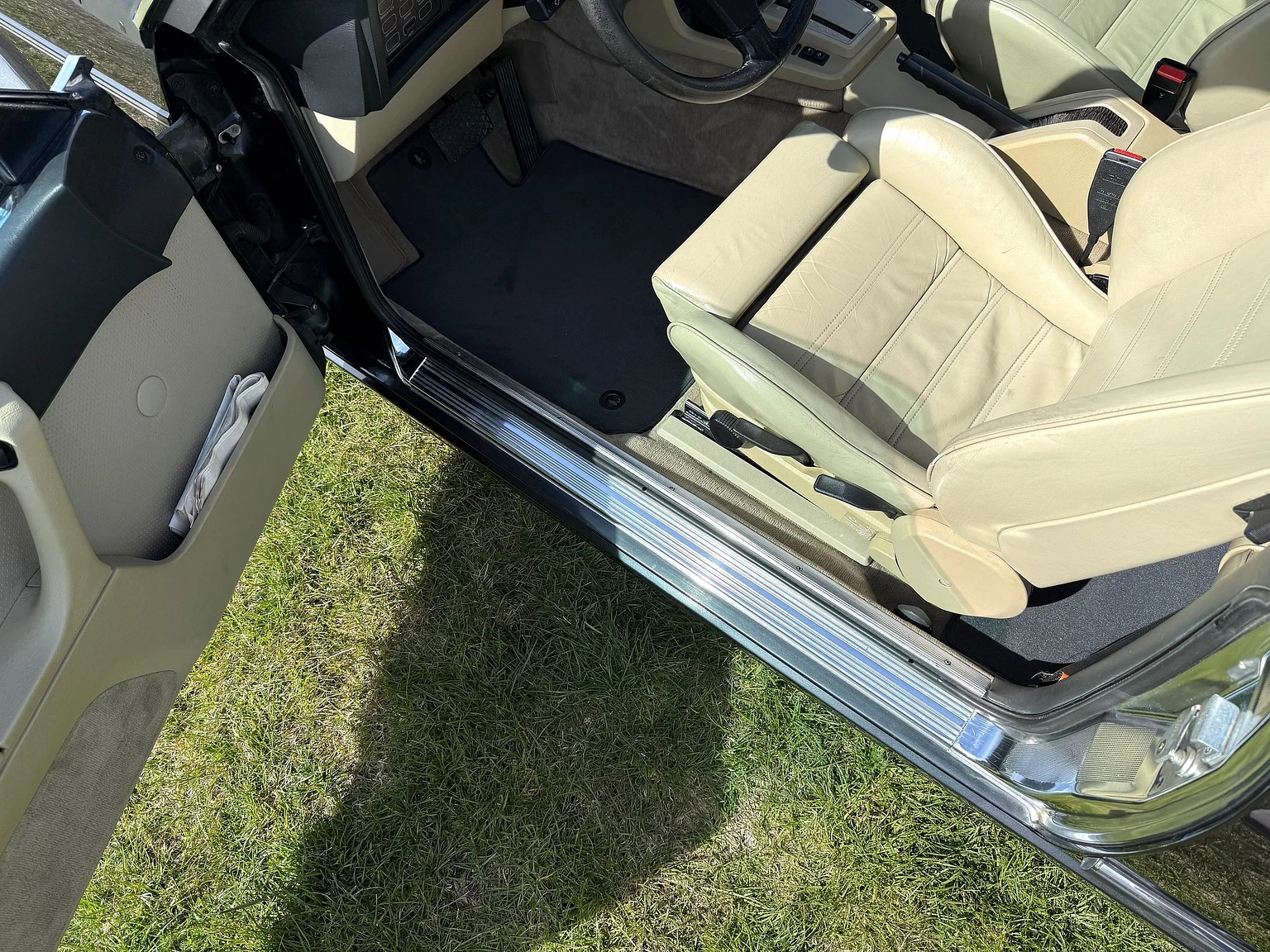Innenraumfoto von 1985 BMW 635 CSiA (E24) (72)