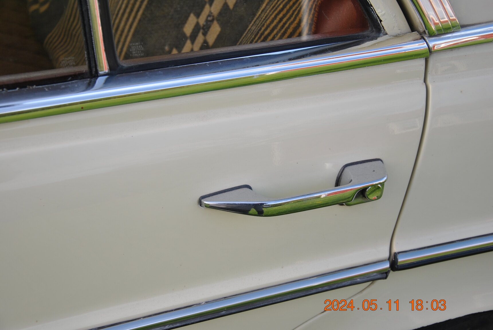 Exteriörbild på 1971 Mercedes-Benz 220D