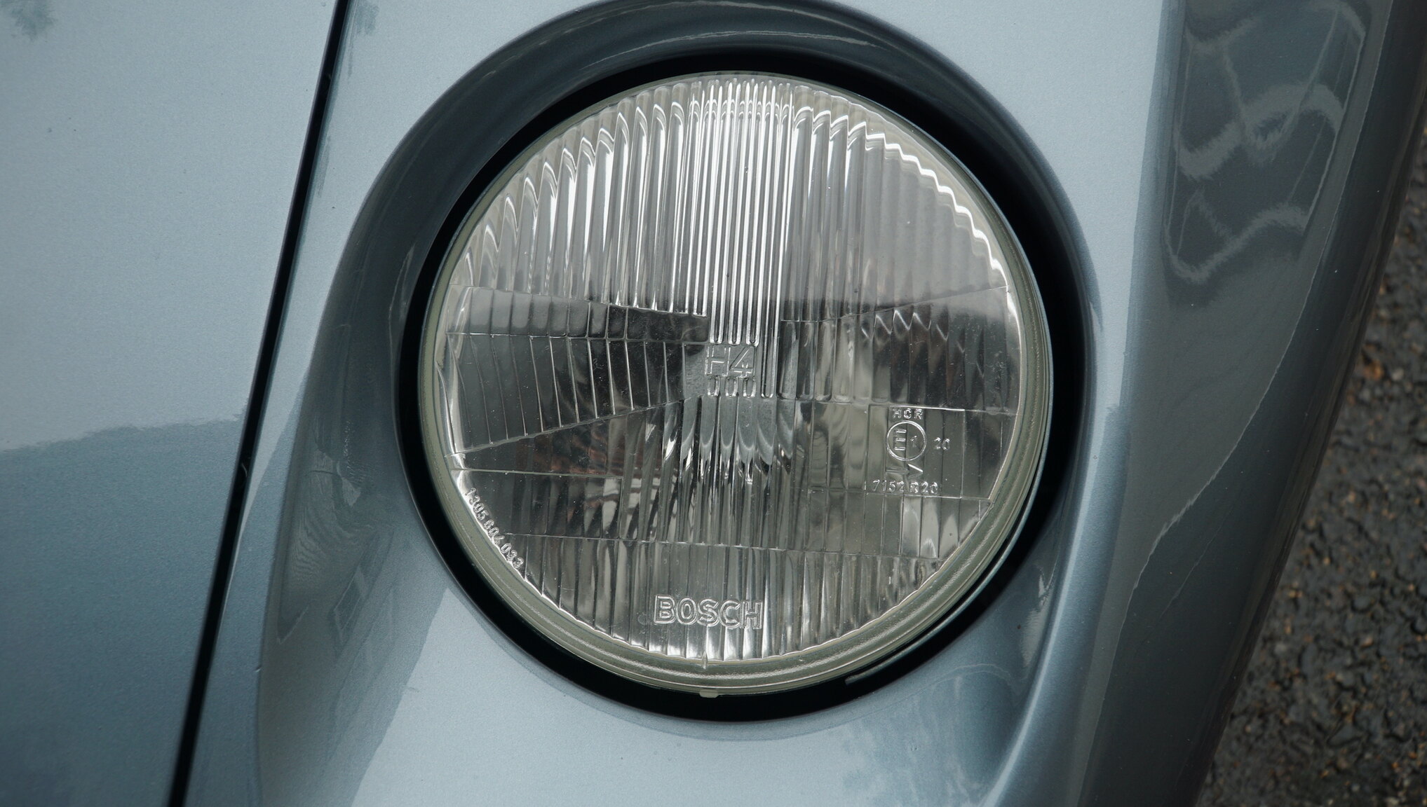 Exterior image of 1983 Porsche 928S (88)