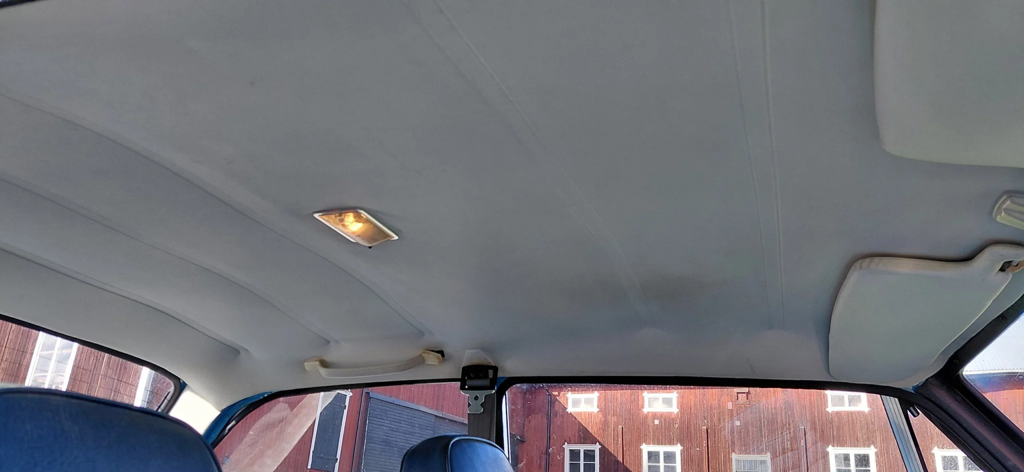Interior image of 1972 Volvo 142 (1)