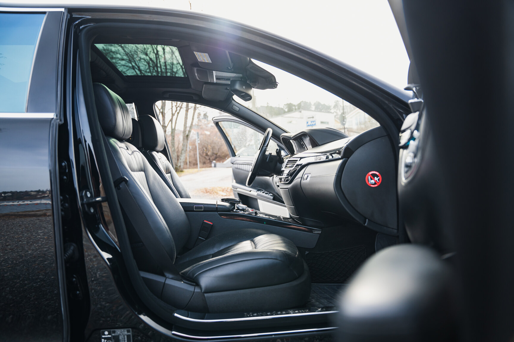 Interior image of 2011 Mercedes-Benz S600